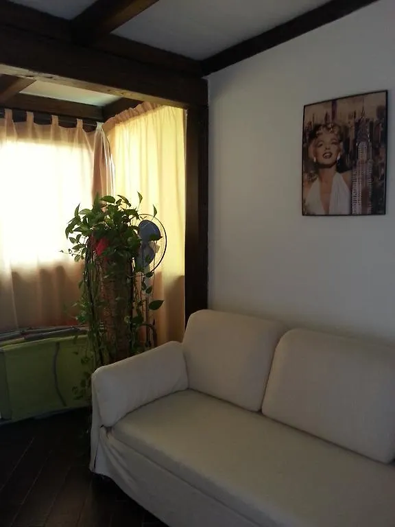 Villetta Su Canale Navigabile Furnari