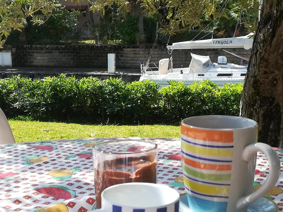 Villa Villetta Su Canale Navigabile Furnari
